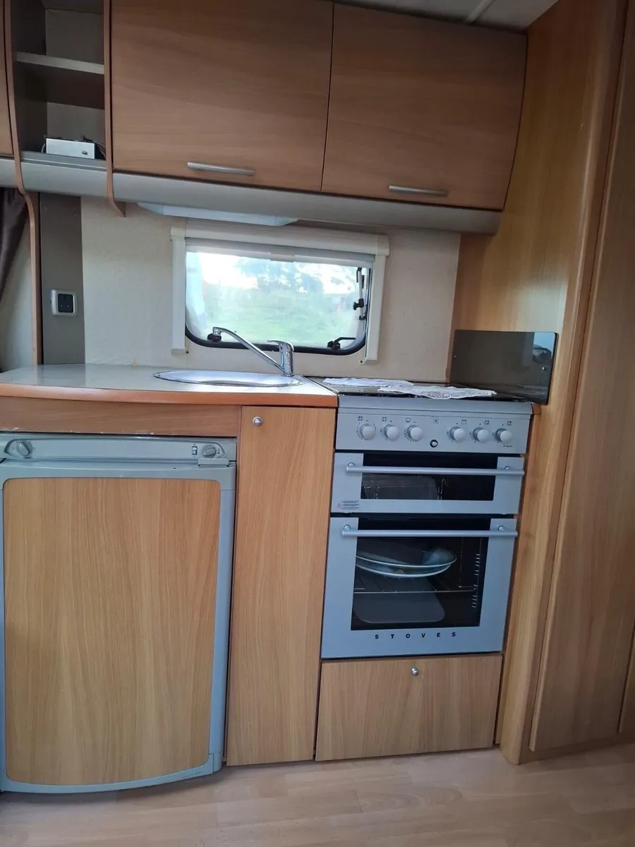 2007 swift archway caravan - Image 2