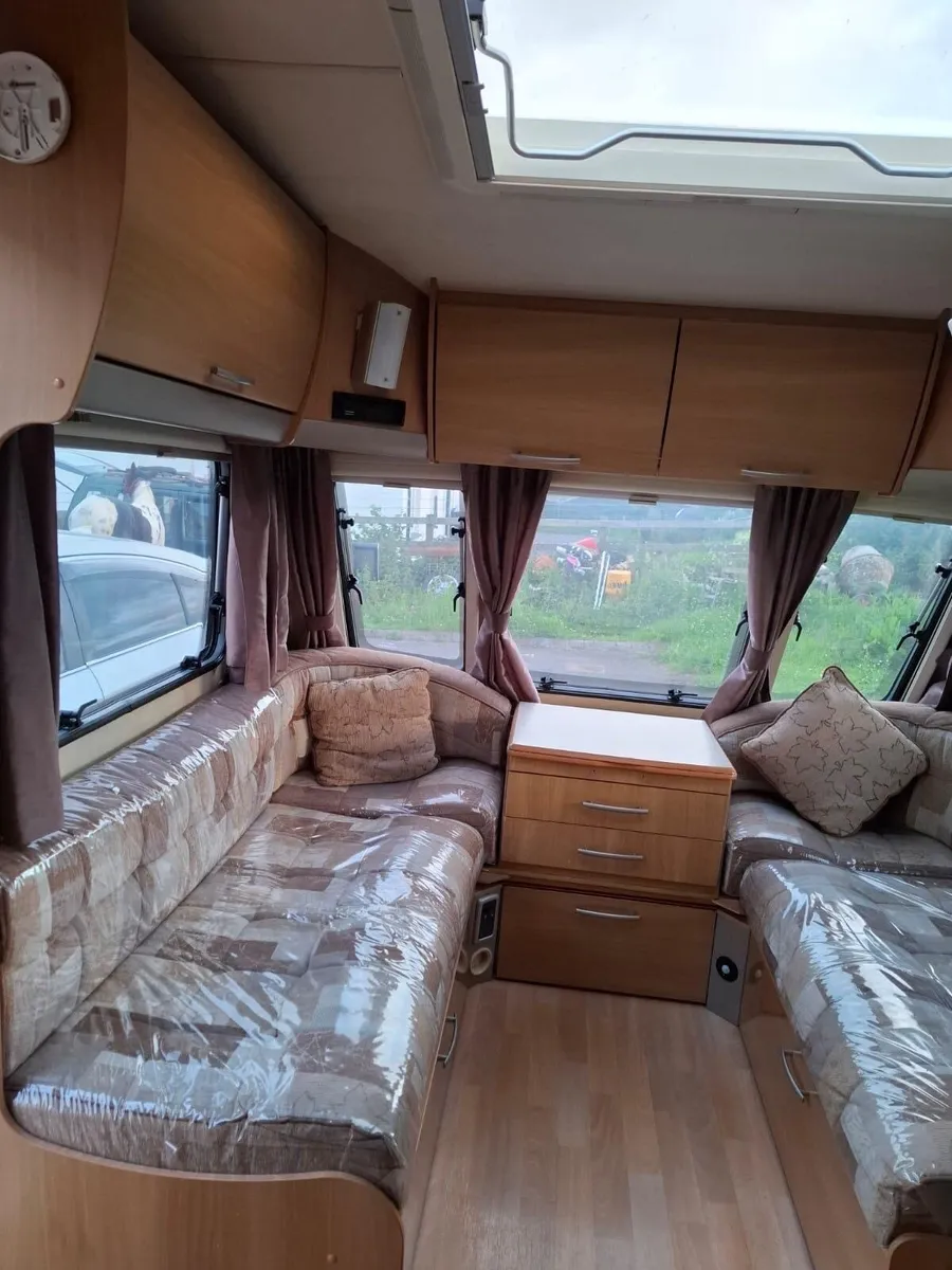 2007 swift archway caravan - Image 3
