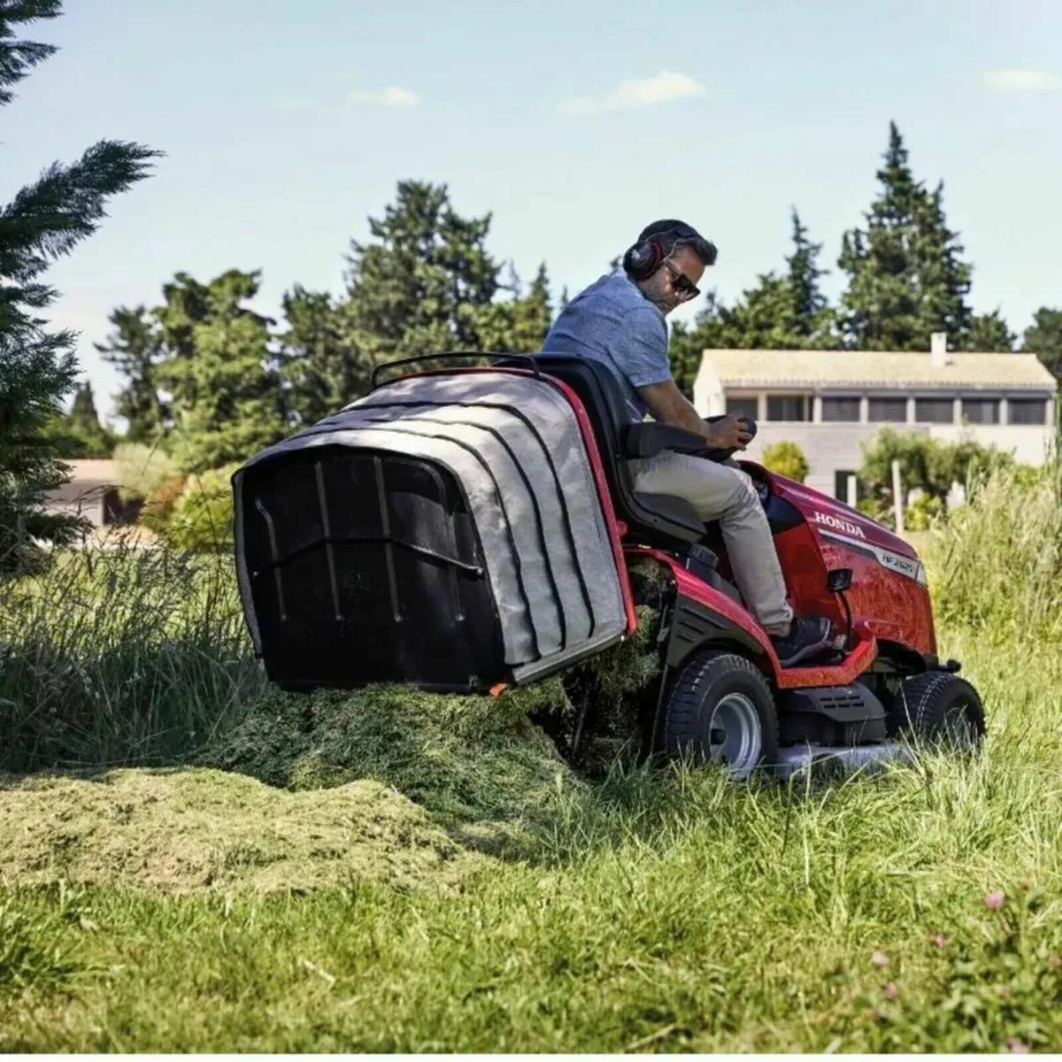 HF2625 HME Ride on tractor mower - Image 4