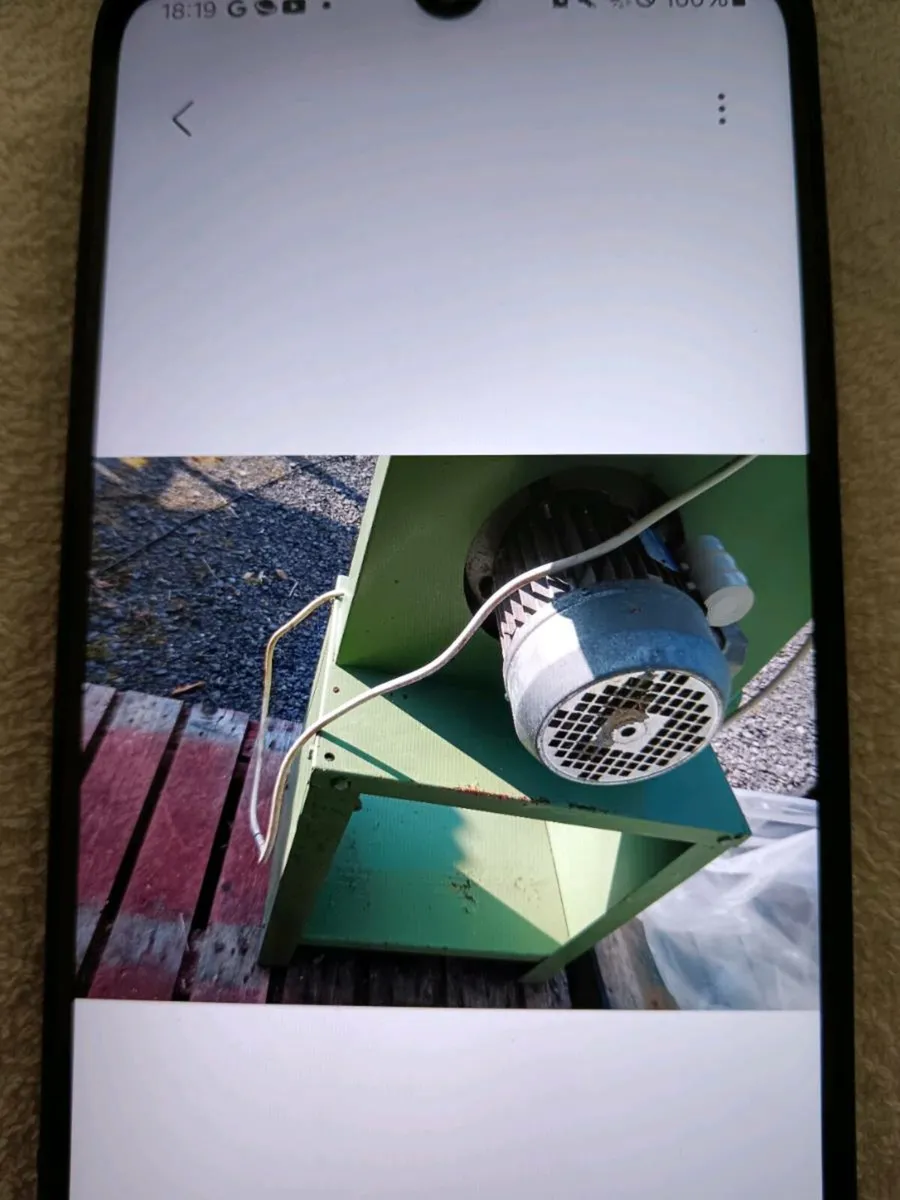 Band saw - Image 1