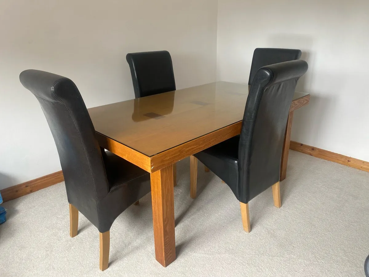 Glass topped wooden Dining table with 4 chairs - Image 4