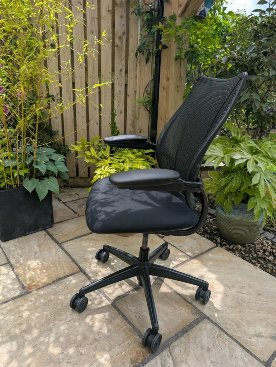 Ergonomic office chair - Image 4