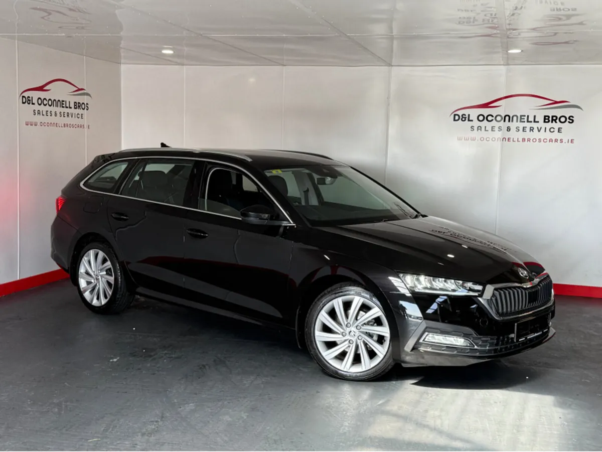 Skoda Octavia OCTAVIA STYLE 2.0 TDI 4DR 1 Owner FS - Image 1