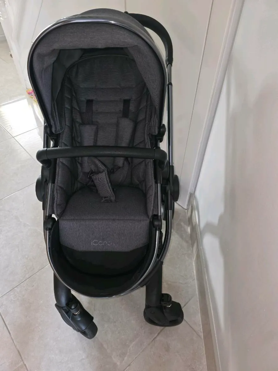 iCandy Peach 7 Buggy With Carrycot. Like new - Image 4