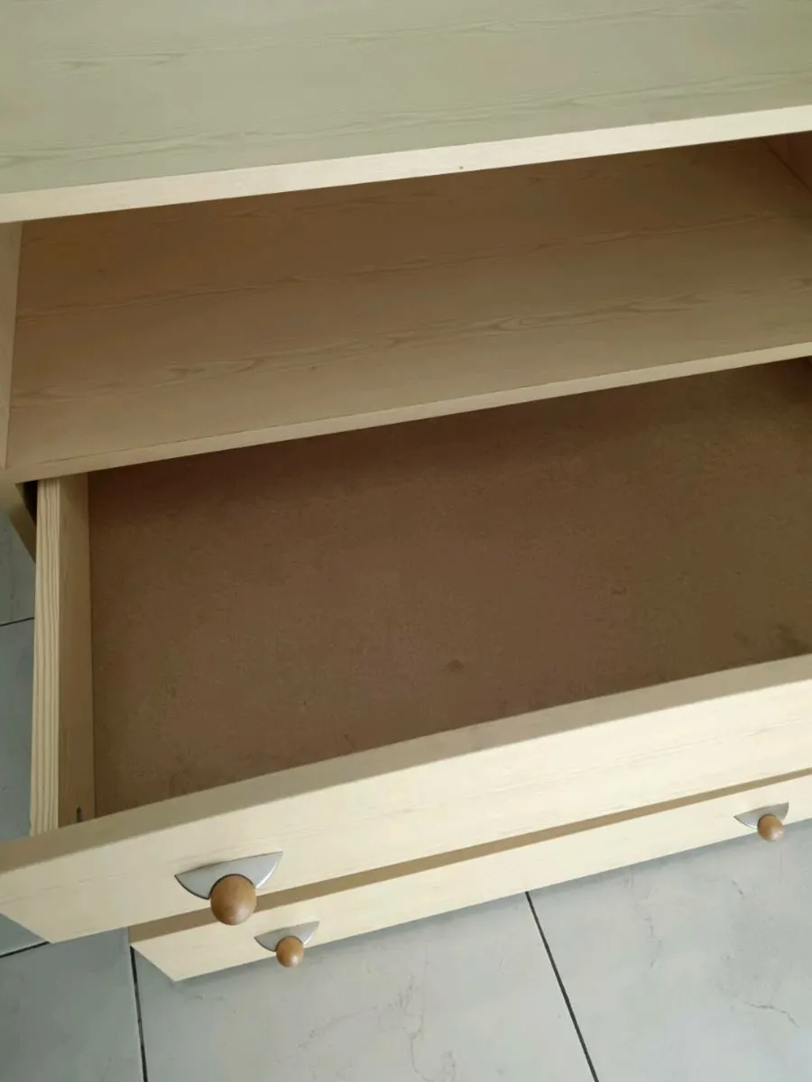 Chest of drawers - Image 2