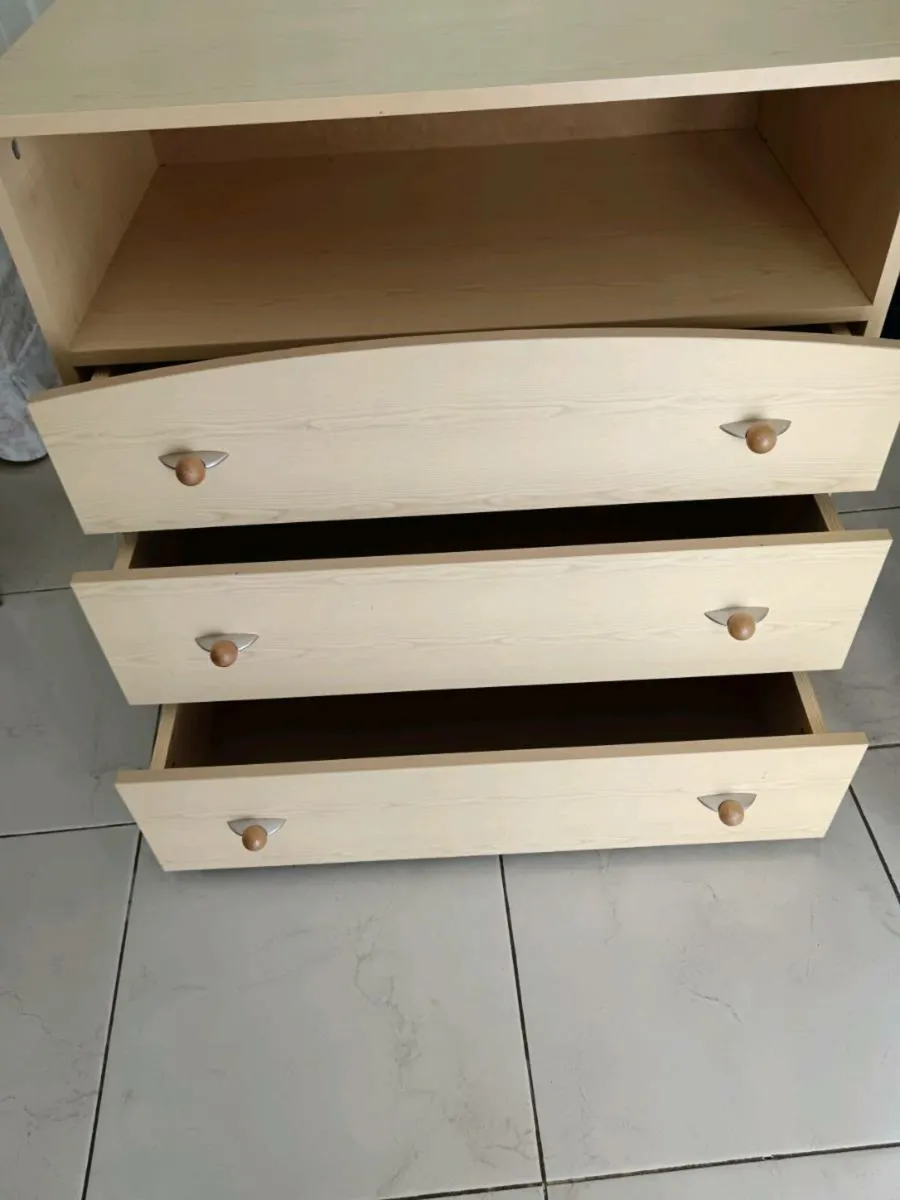 Chest of drawers - Image 3