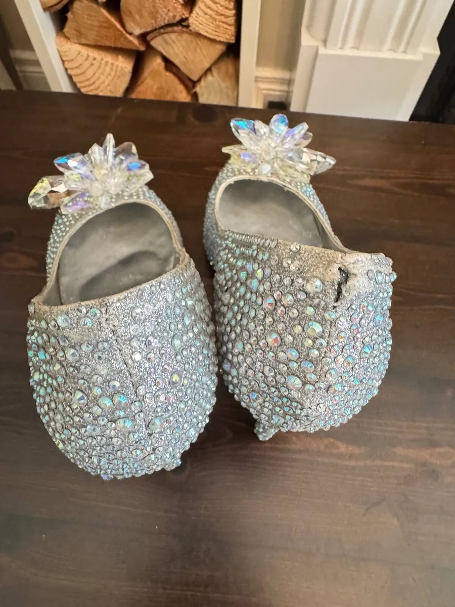 Shoes - Image 2
