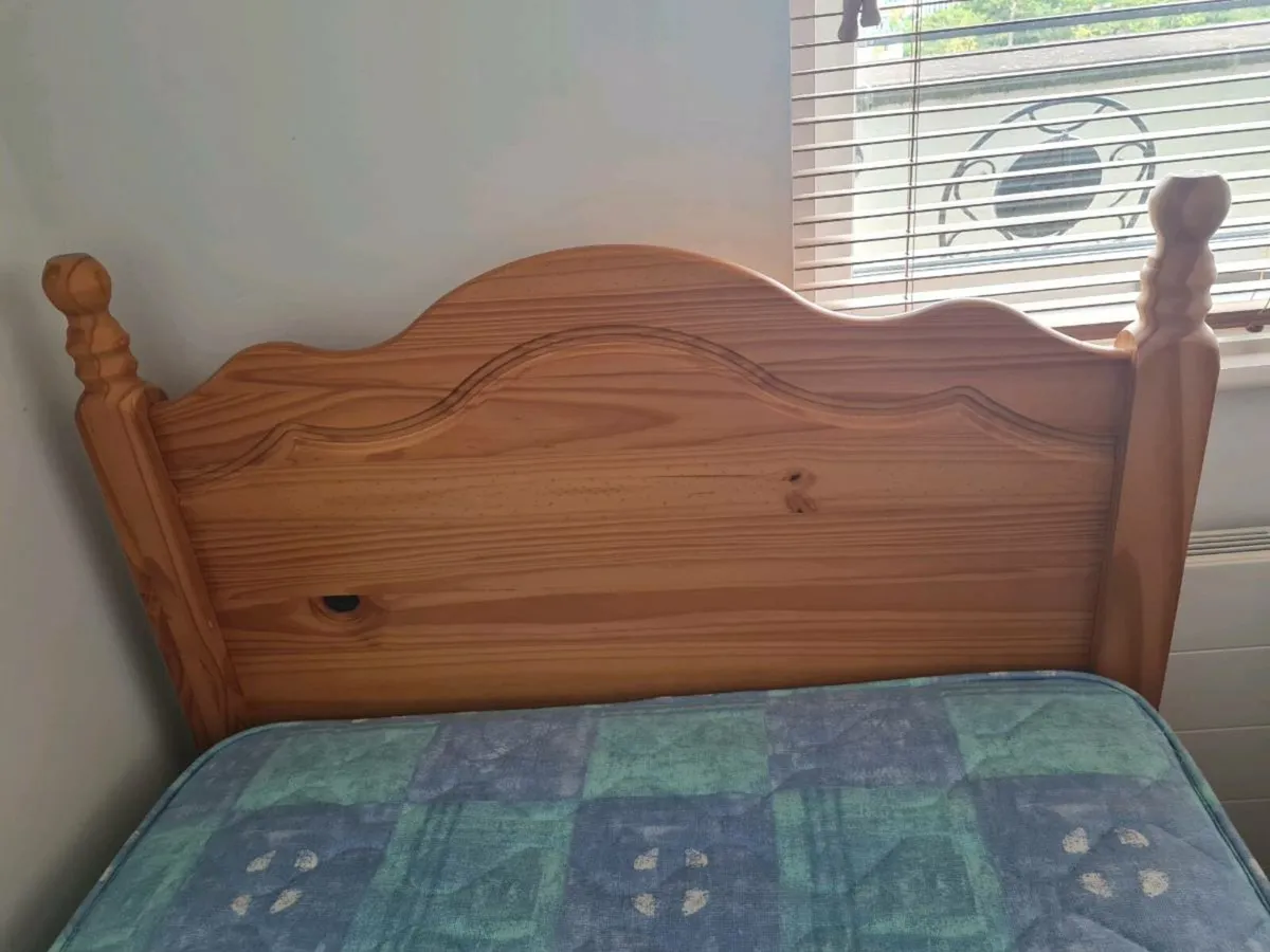 Single bed - Image 2