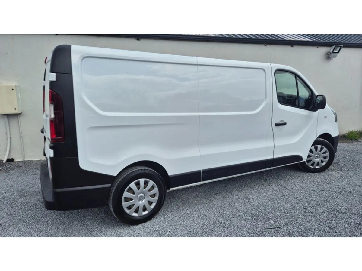 Renault Trafic 2.0l Diesel - Image 4