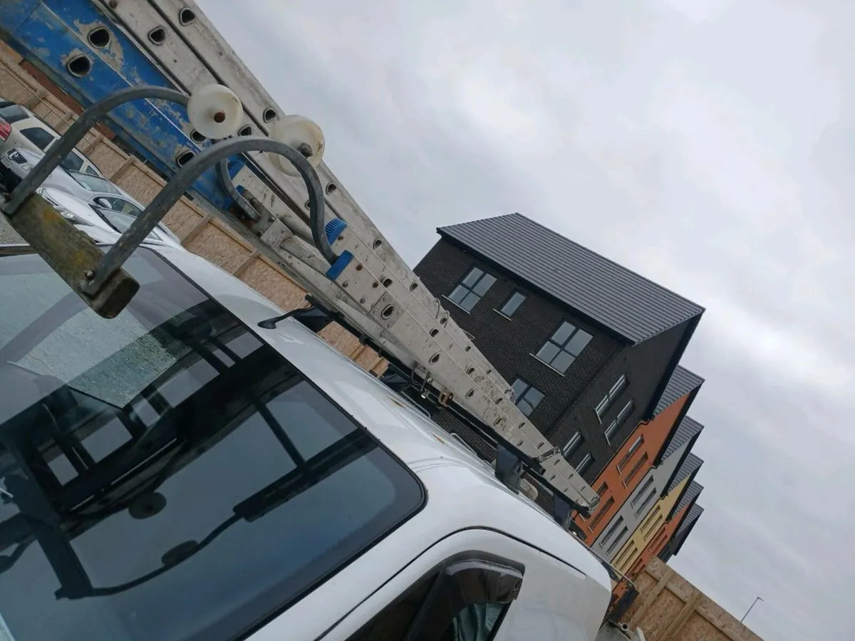 Roof ladder - Image 1