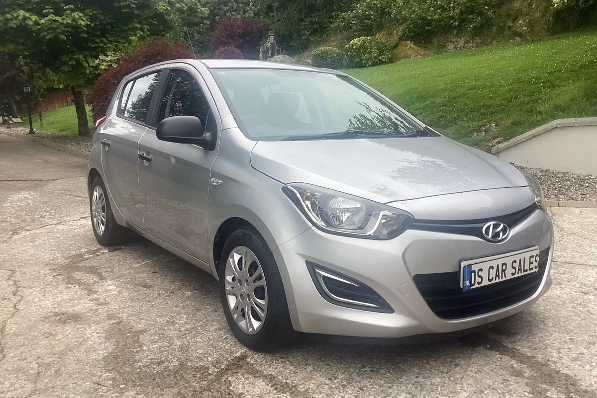 2014 Hyundai i20 1.2  22000 miles - Image 1