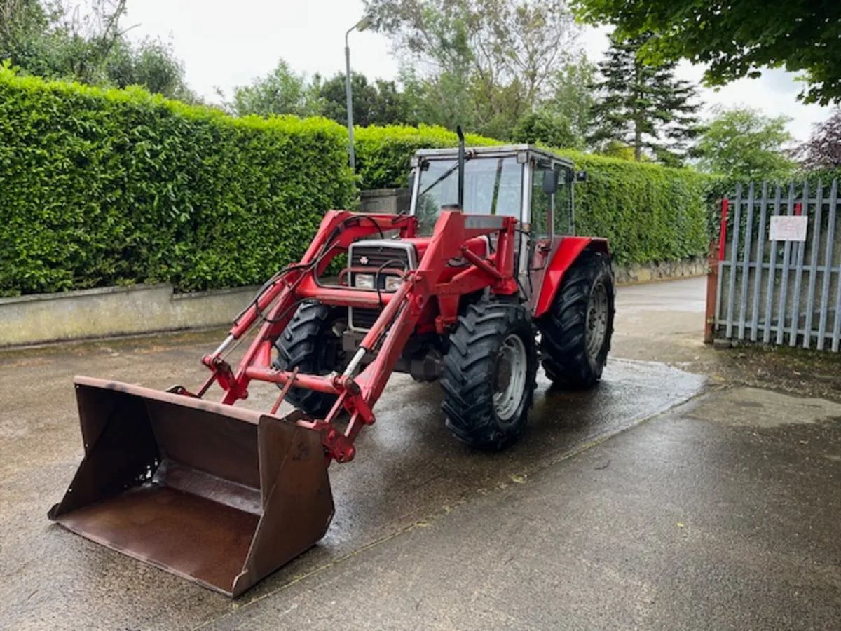 1987 Massey Ferguson 390 12 speed c/w MF 820 loade - Image 4