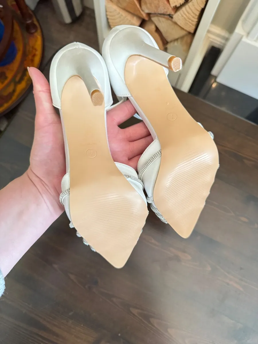 Shoes - Image 3