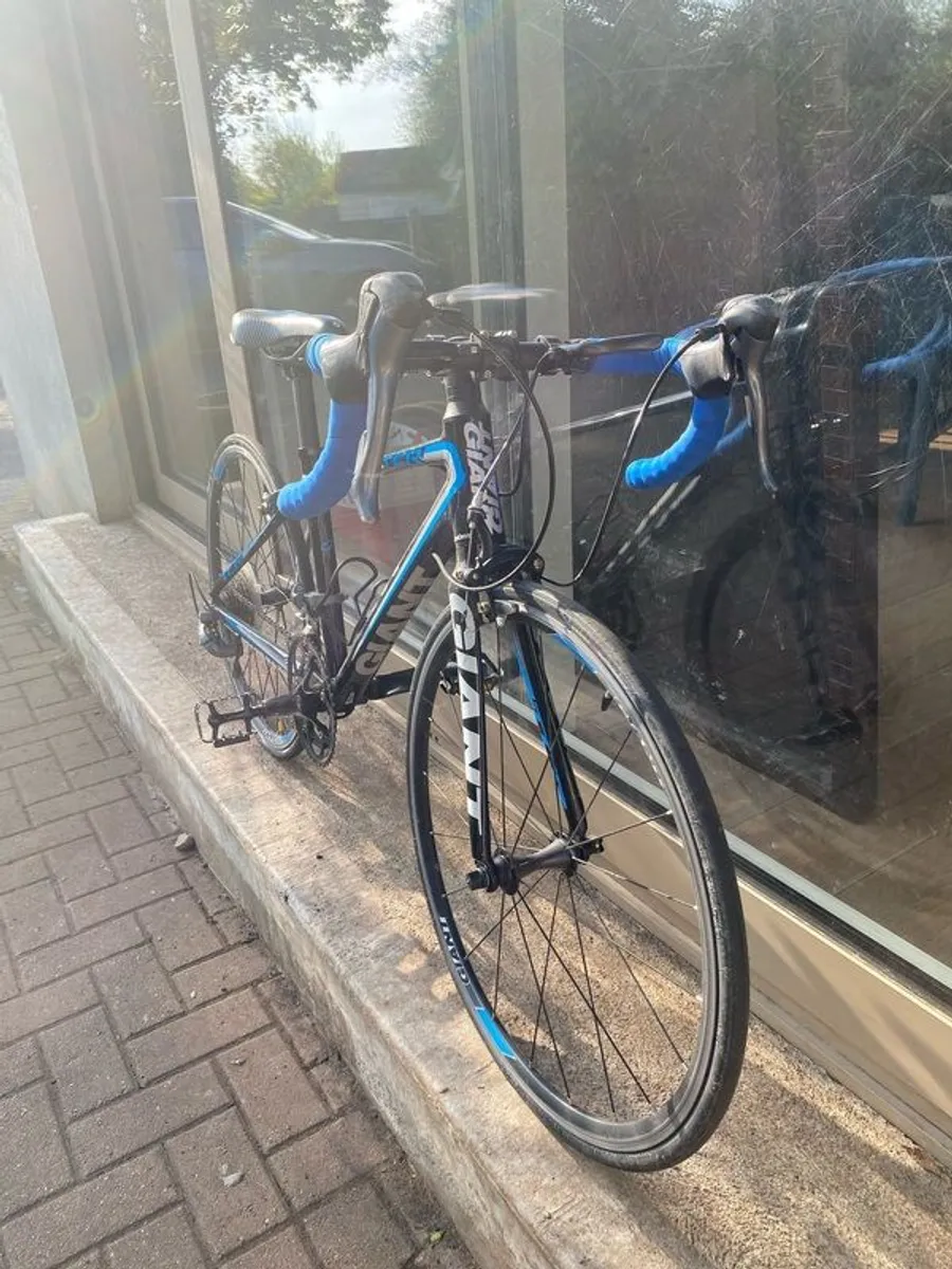 Giant TCR Road Bike - child size - Image 2