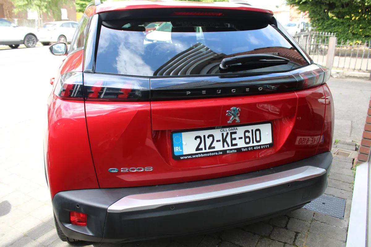 Peugeot e2008 ALLURE 50 KWH 2021 - Image 4