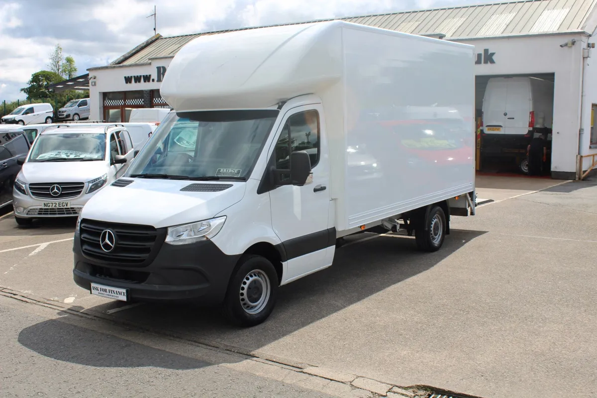 2022 Mercedes-Benz Sprinter 315 Luton Tail Lift - Image 1