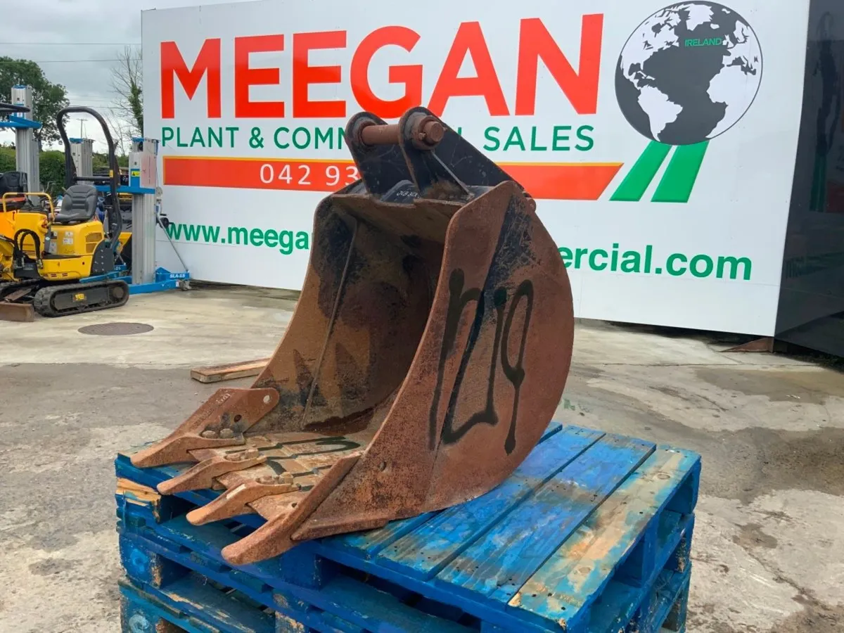 24" DIGGING BUCKET....45mm PINS.....JCB 3CX...... - Image 2