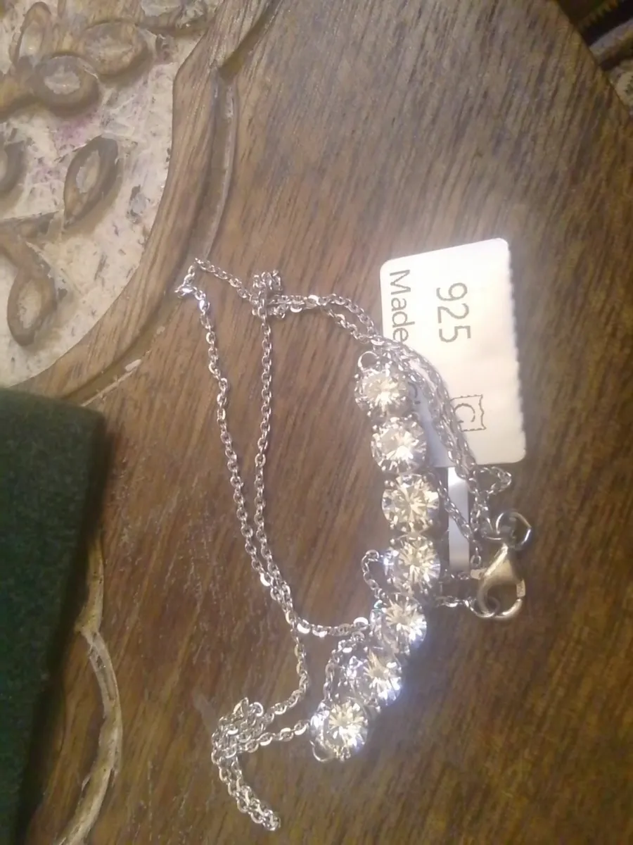 STERLING SILVER SWAROVSKI CRYSTAL PENDANT 20" NEW - Image 2
