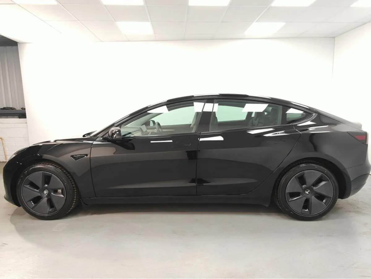 Tesla Model 3 Standard Range Plus (rwd) 4DR - Image 4