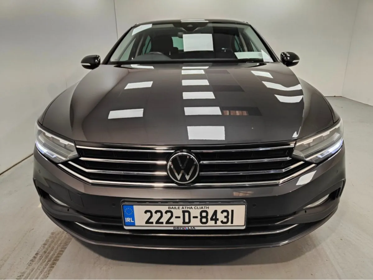 Volkswagen Passat Business 2.0 TDI Manual 6speed - Image 2
