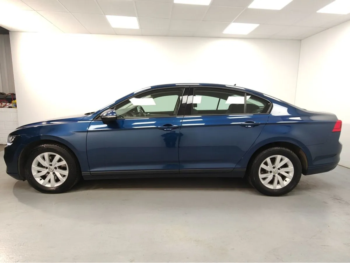 Volkswagen Passat 2.0 TDI Manual 6speed FWD 150 4 - Image 3