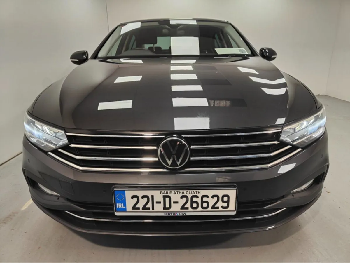 Volkswagen Passat Business 2.0 TDI Manual 6speed - Image 2