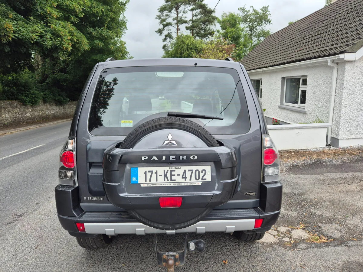Mitsubishi Pajero 2017 - Image 2