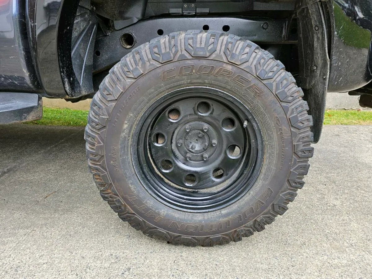 3 cooper evolution mtt 285/70R17 tyres - Image 1