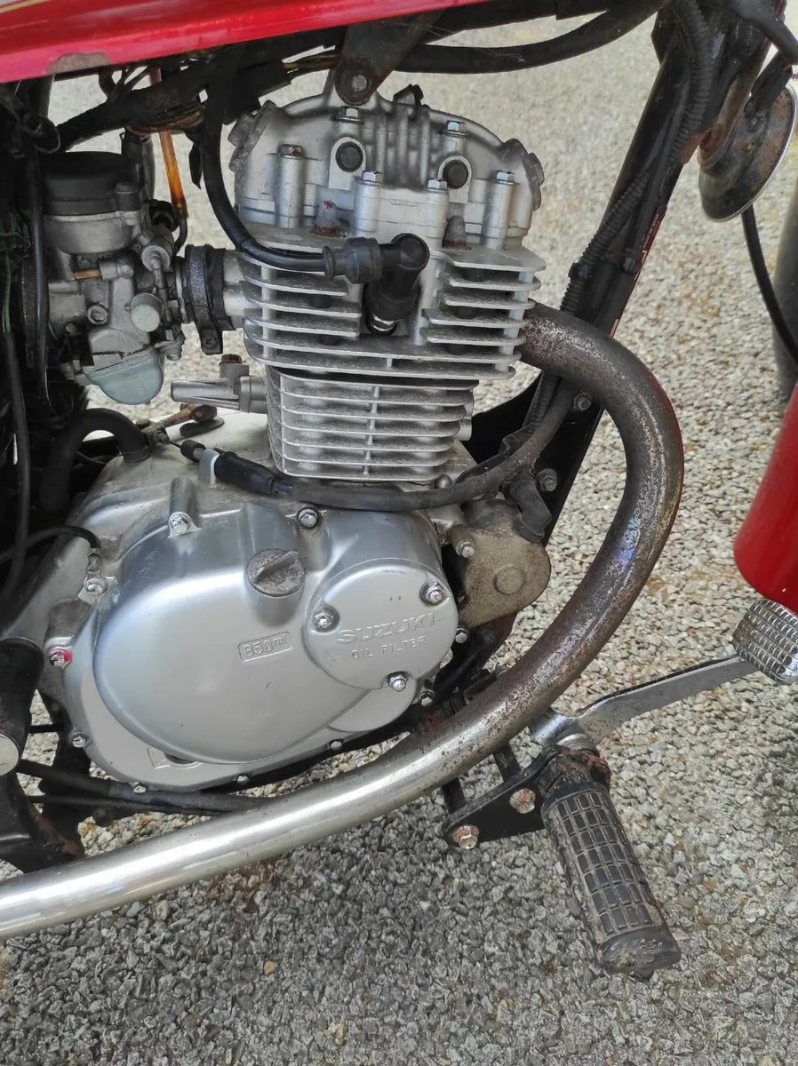 Suzuki Marauder GZ 125  Red - Image 3
