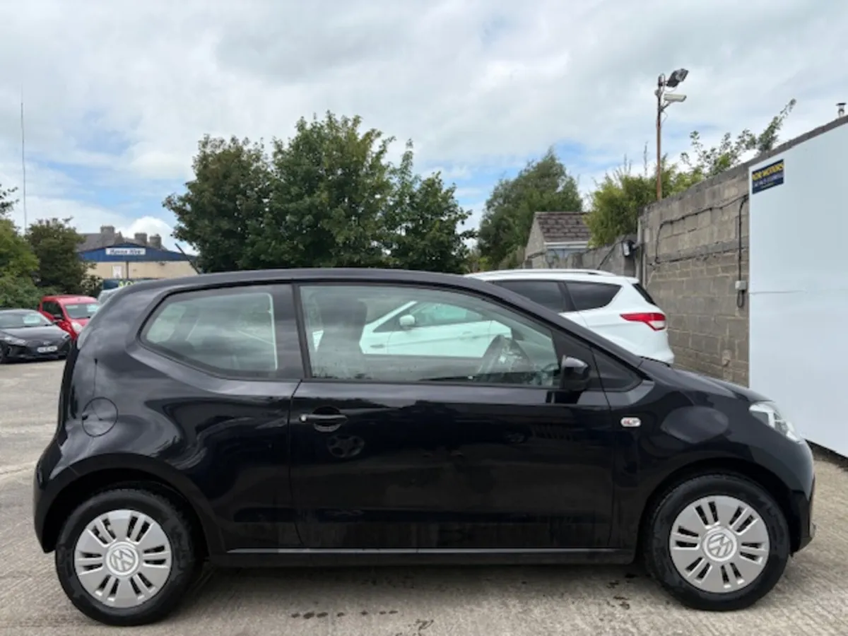 Volkswagen up! 2014 Automatic - Image 3