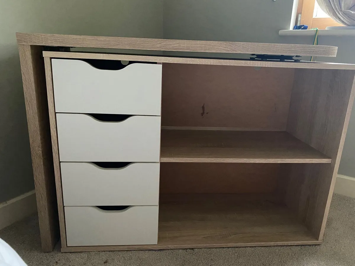 Office desk - Image 1