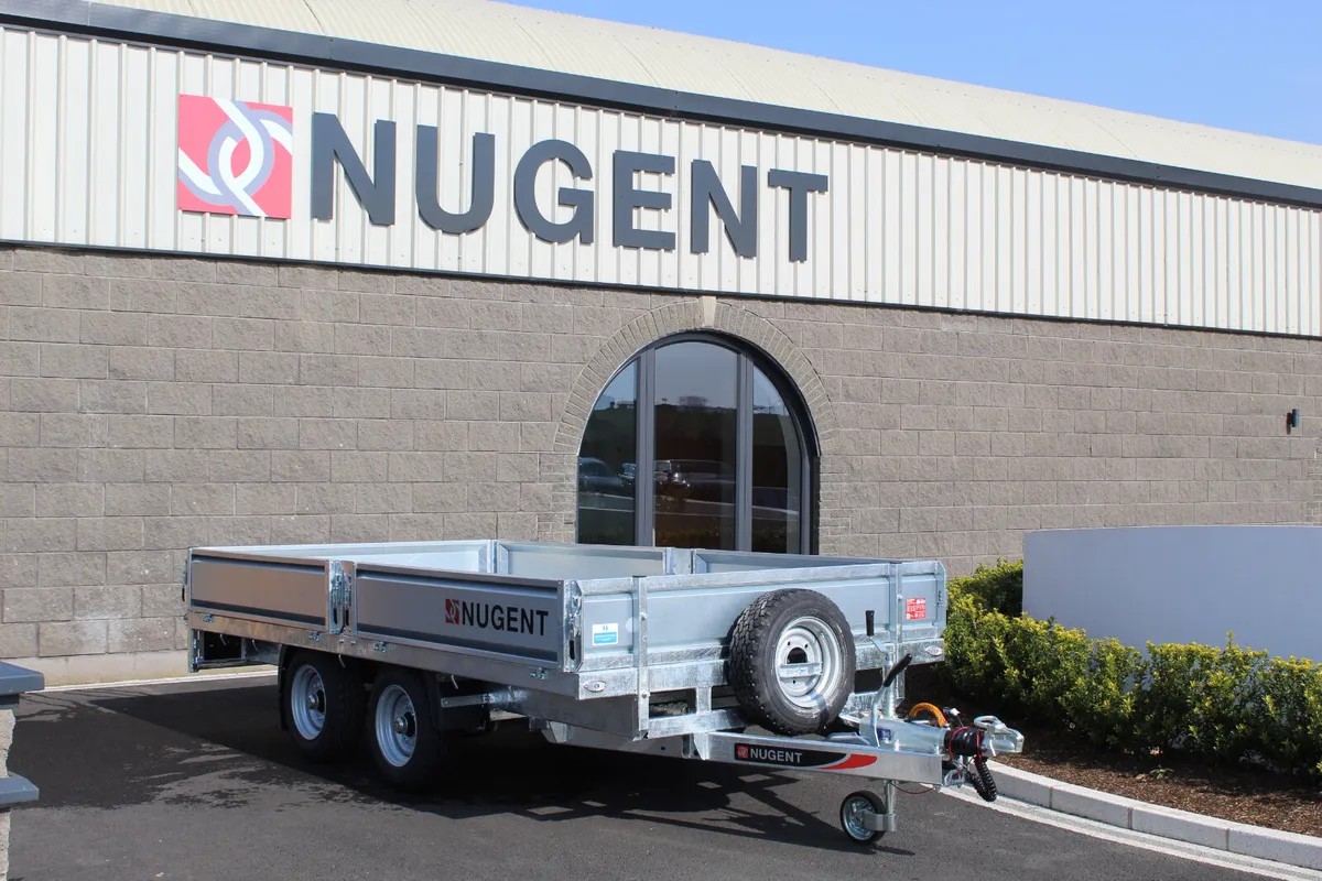 Nugent Tri axle Flatbed - Image 2