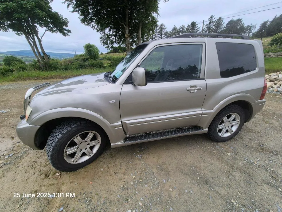 Mitsubishi Pajero - Image 1