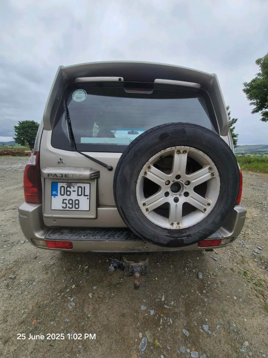 Mitsubishi Pajero - Image 4