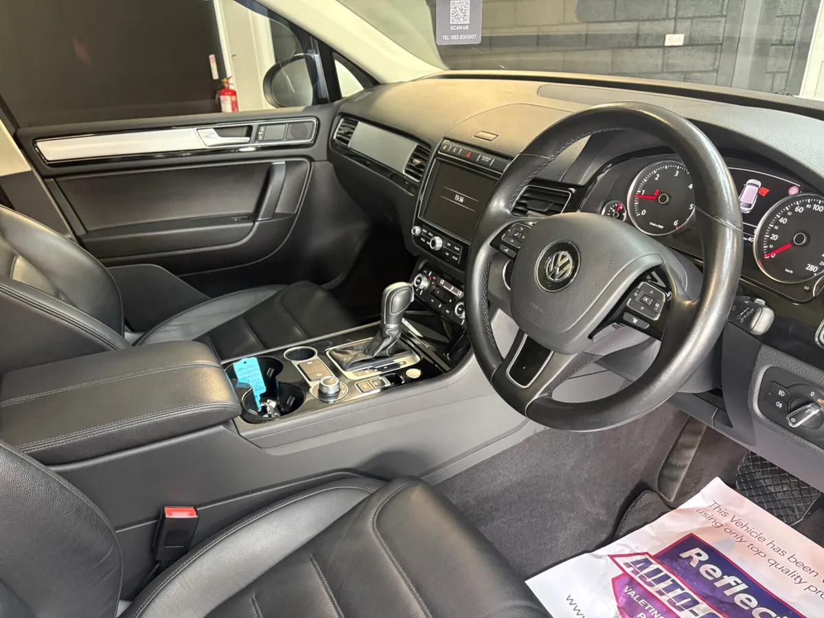 2018 VW Touareg 3.0 V6 R Line 5 Seat Crewcab - Image 3