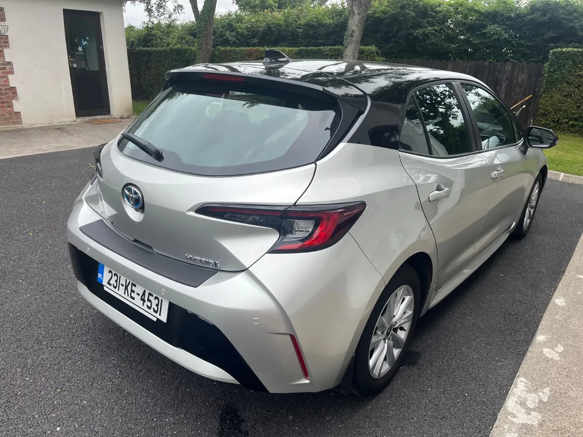 Toyota Corolla 2023 - Image 3