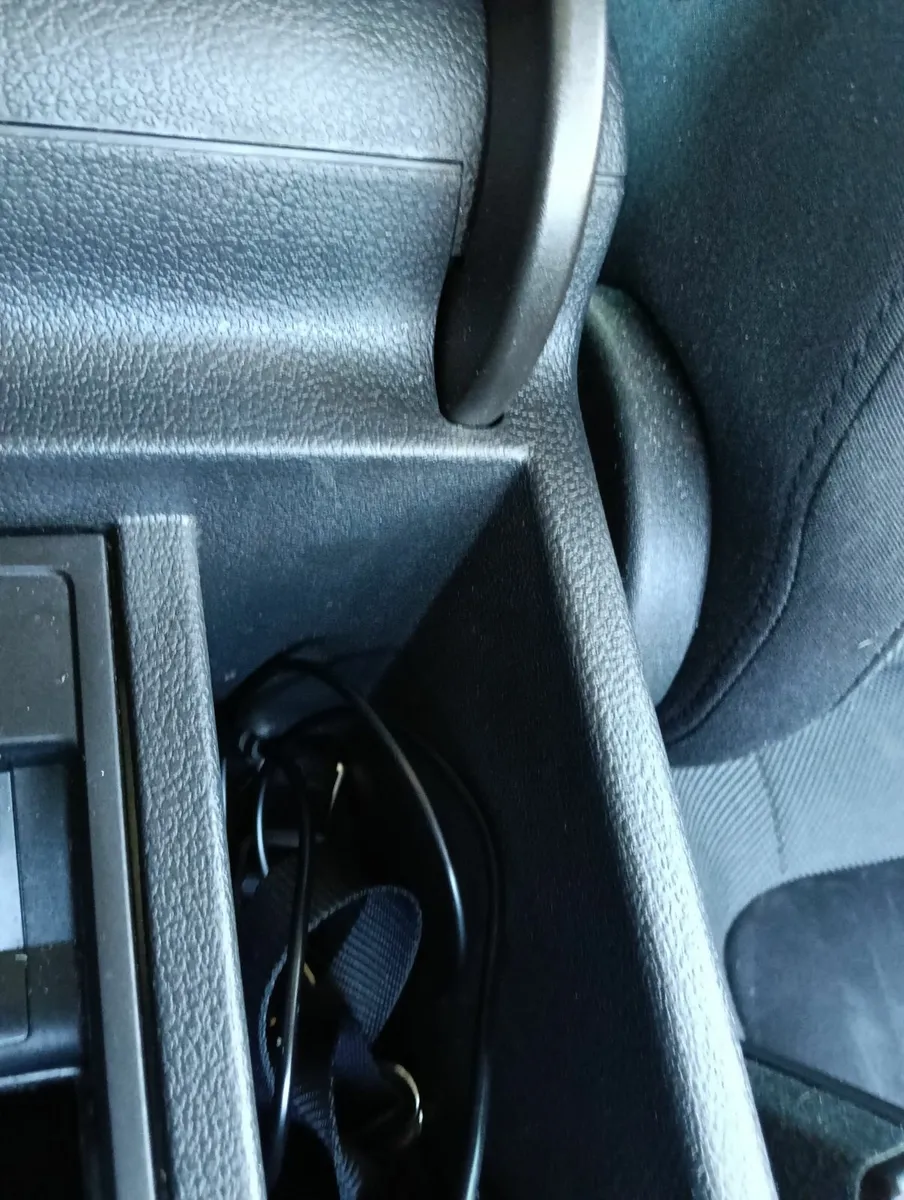 Volkswagen Tiguan 2015 - Image 4