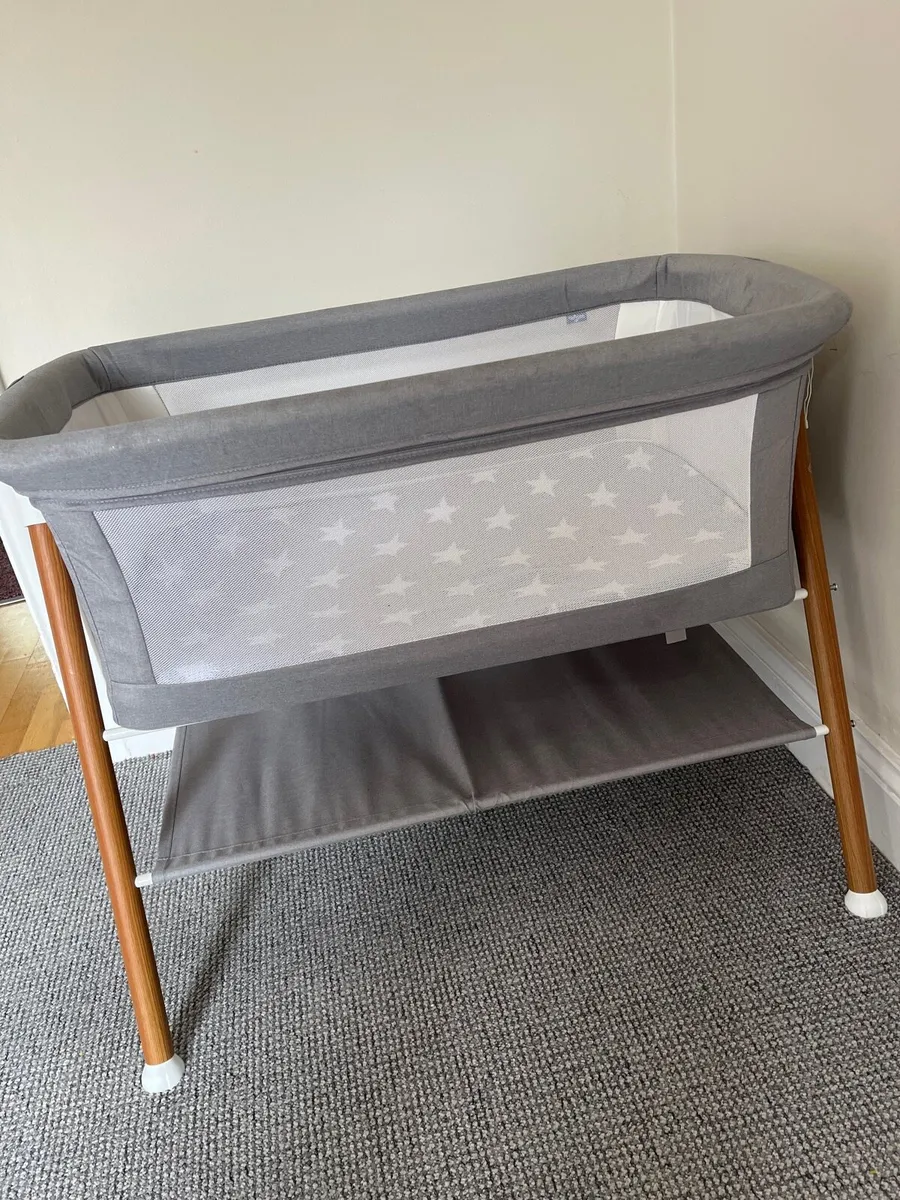 Baby cot - Image 1