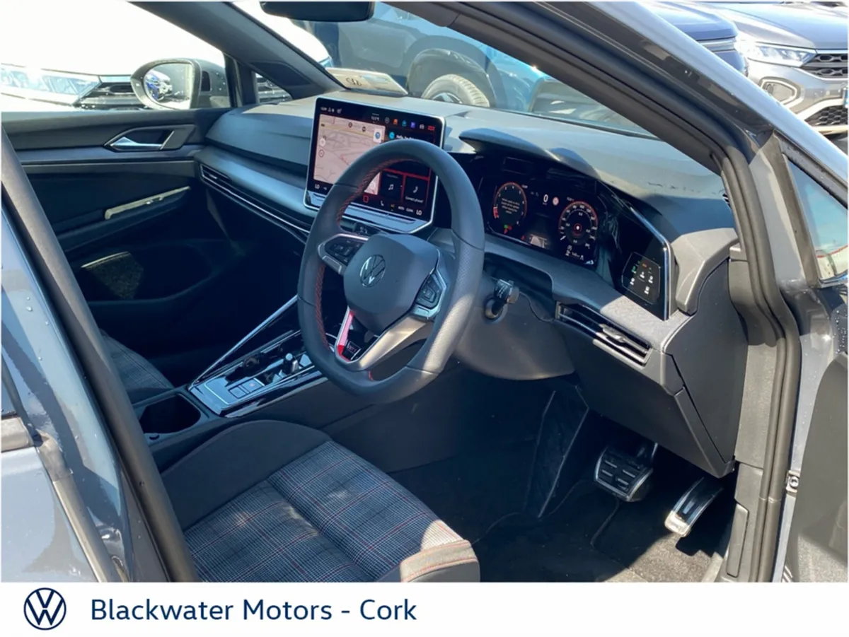 Volkswagen Golf 2.0TSI 265BHP 5DR GTI WITH ADAPTIV - Image 4