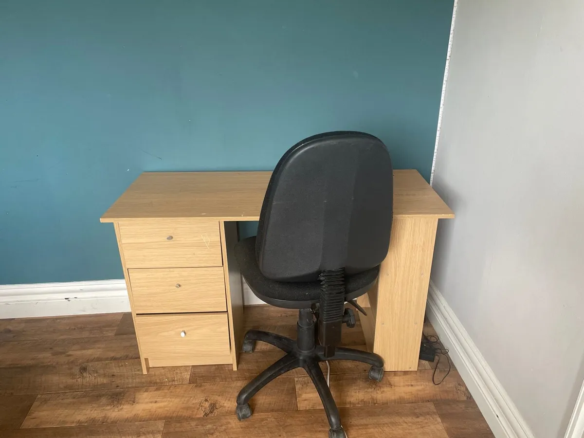 Desk - Image 2
