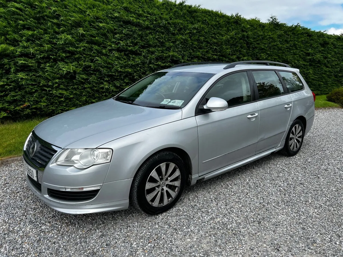 2010 Volkswagen Passat 1.6L TDi Estate - Image 2
