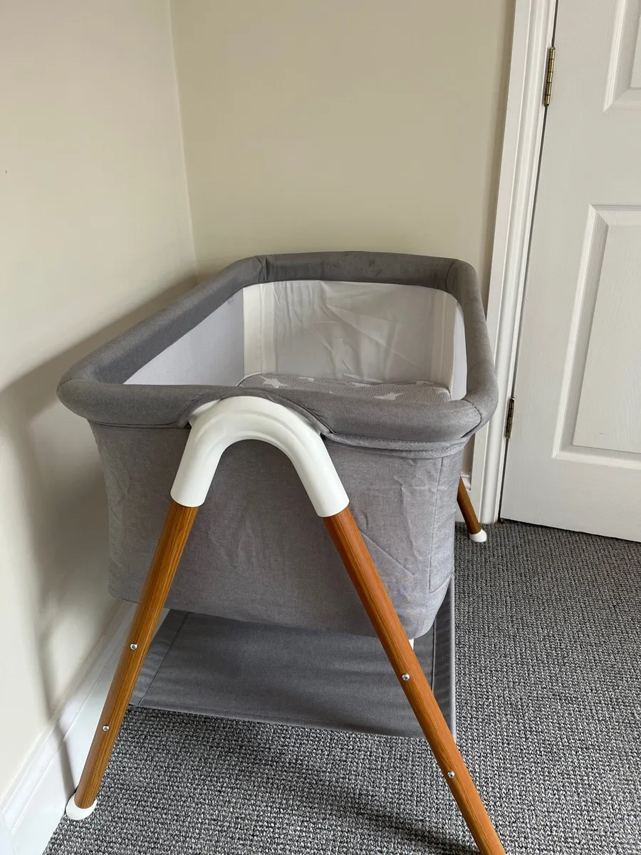 Baby cot - Image 2