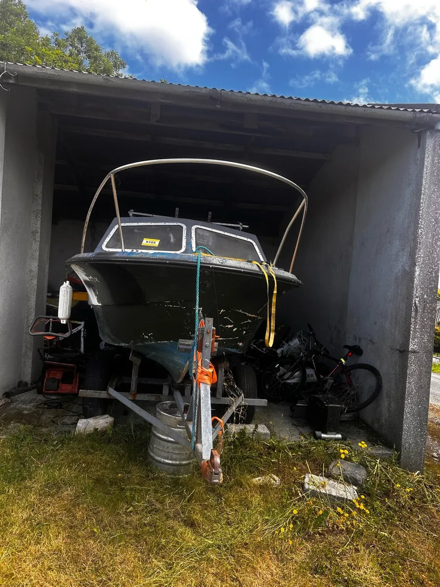 Shetland and trailer - Image 1