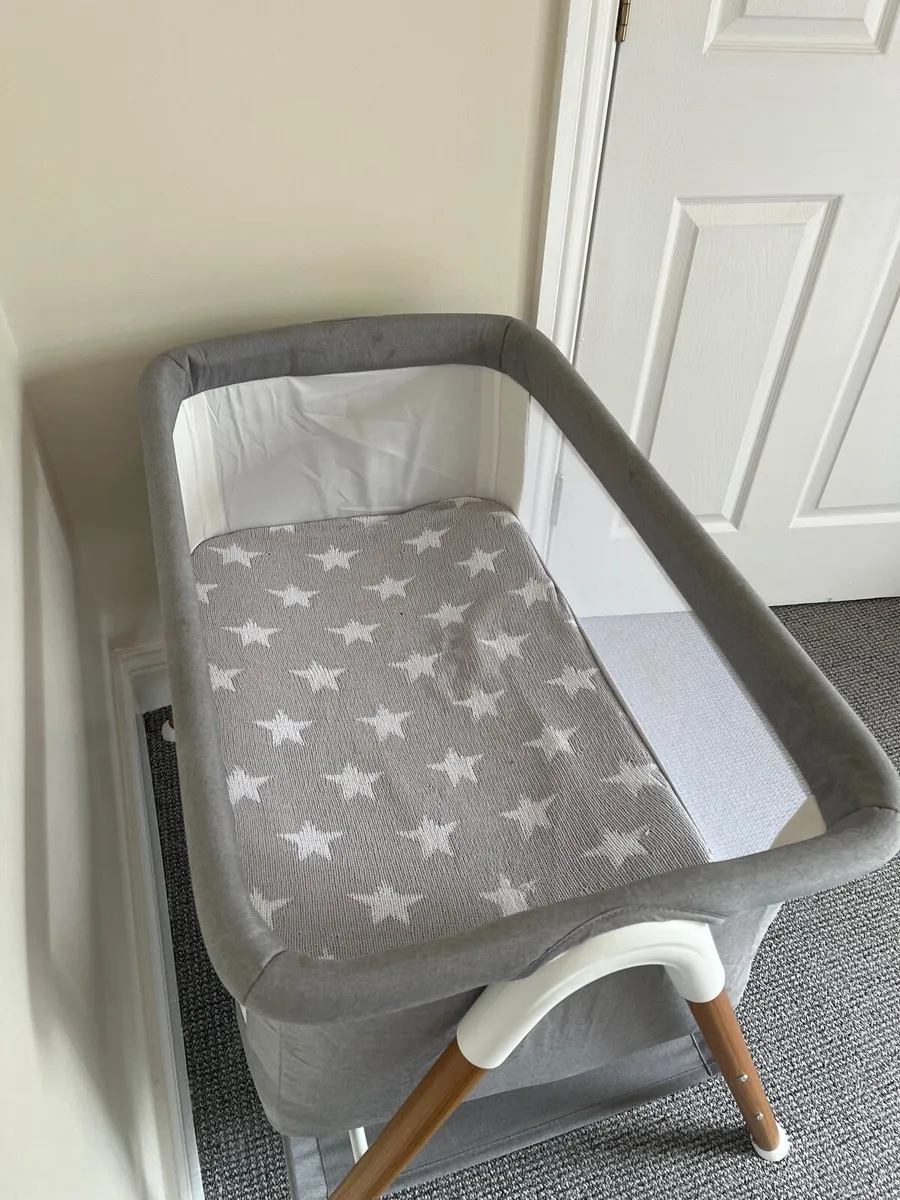 Baby cot - Image 3