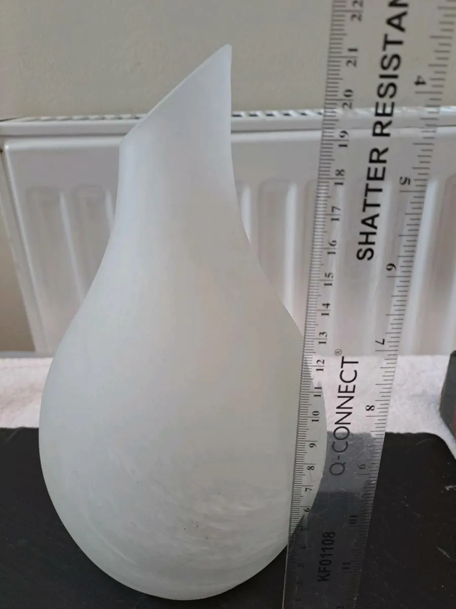 Vintage glass lamp shade - Image 2