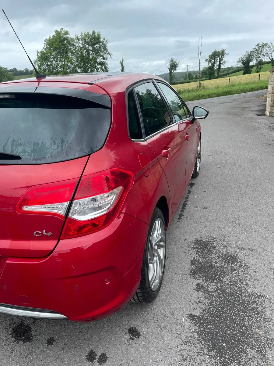 2014 Red Citroen C4 E-HDI Airdream Manual - Image 3