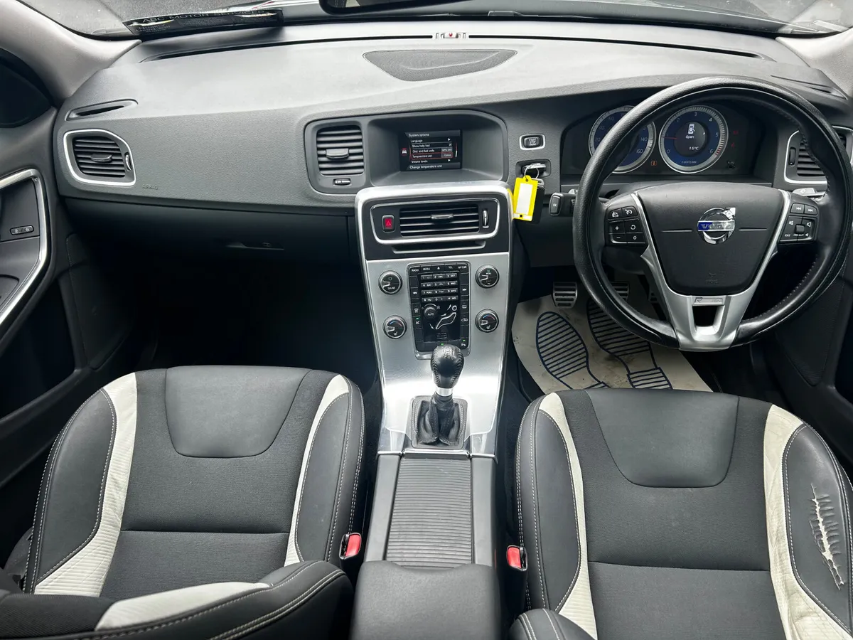 2013 VOLVO S60 R DESIGN 1.6d D2 - Image 2