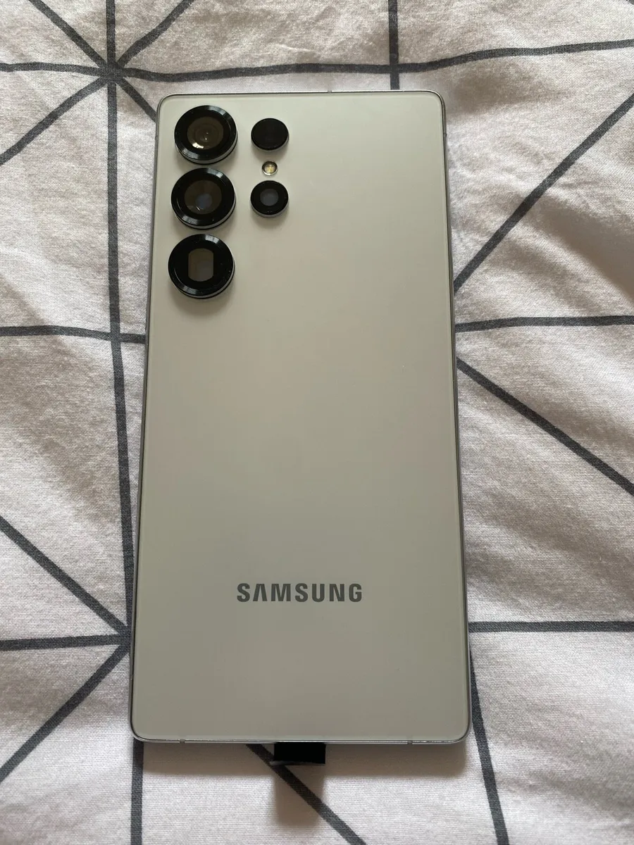 Samsung Galaxy S25 Ultra - Image 1