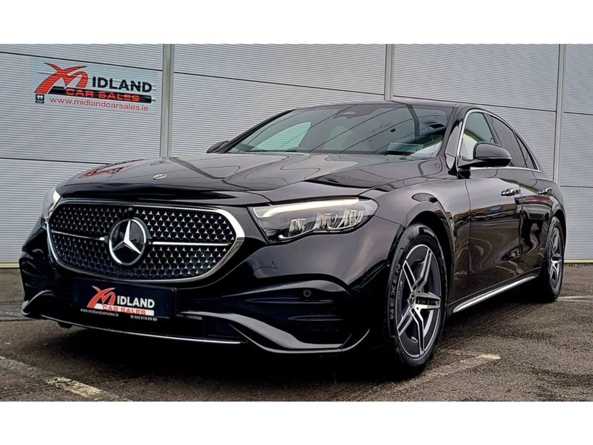 Mercedes-Benz E-Class E220d AMG Line Plus  macchi - Image 2