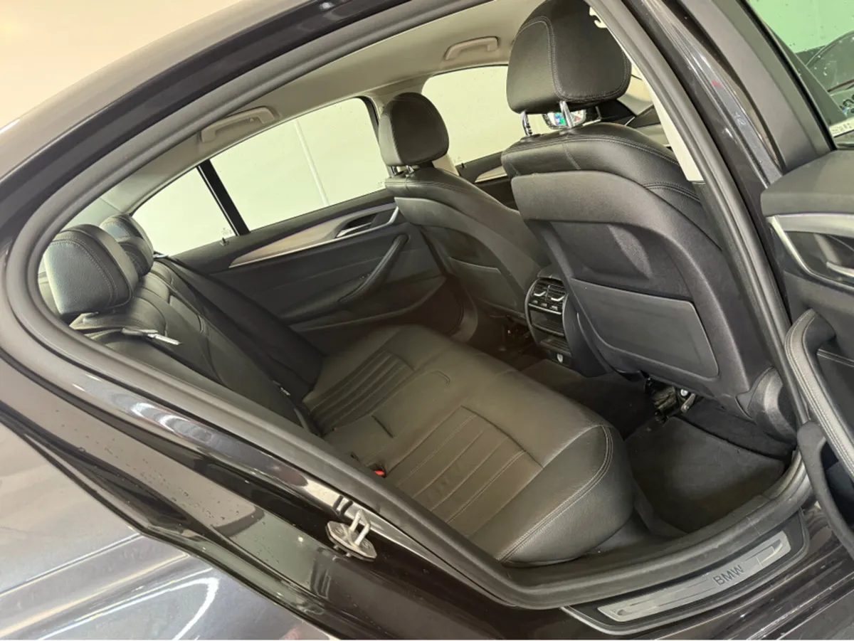 BMW 5-Series 520D SE G30 4DR AUTO - Image 4